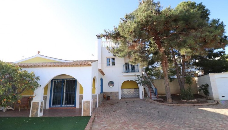 Resale - Chalet - Orihuela Costa - Los Dolses