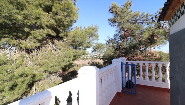 Resale - Chalet - Orihuela Costa - Los Dolses