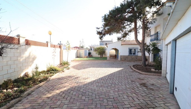 Resale - Chalet - Orihuela Costa - Los Dolses