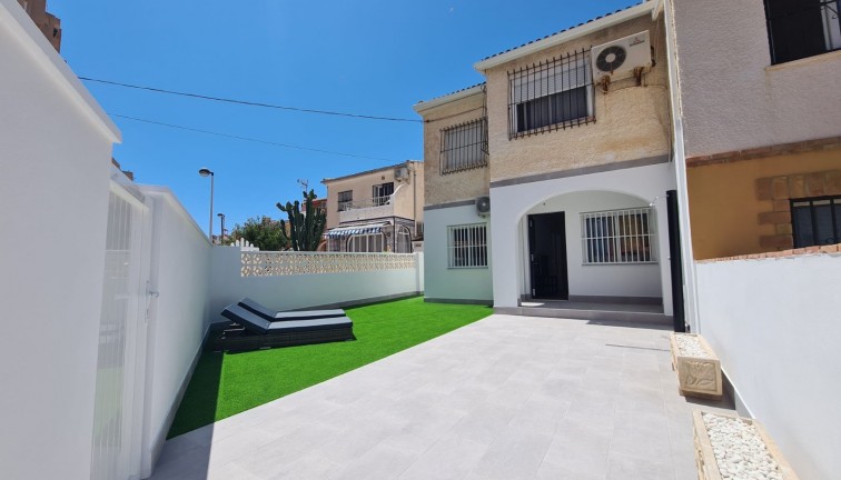 Resale - Semi-Detached - La Mata - LA MATA