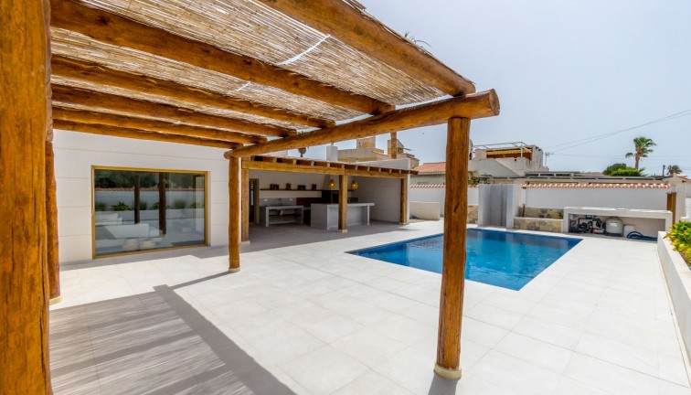 Resale - Chalet - Torrevieja - Torretas