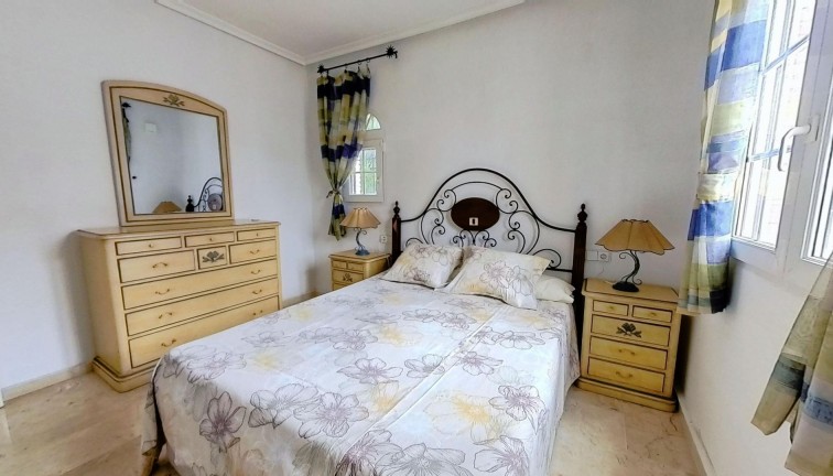 Resale - Chalet - Orihuela Costa - Los Dolses