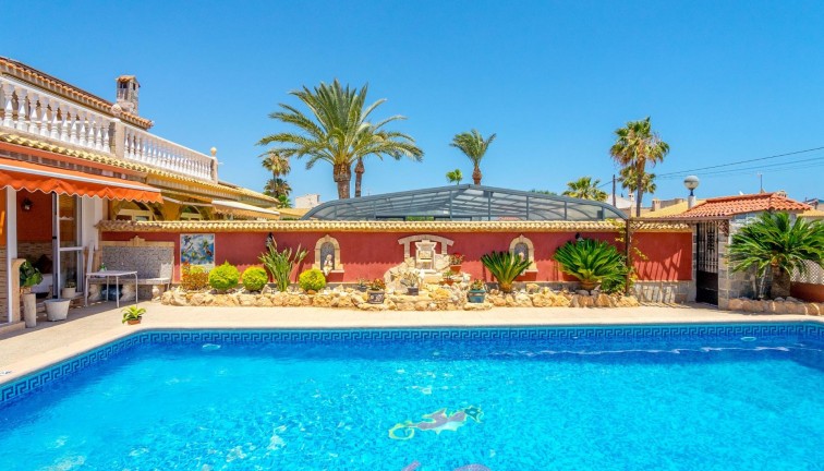 Resale - Chalet - Orihuela Costa - Campoamor