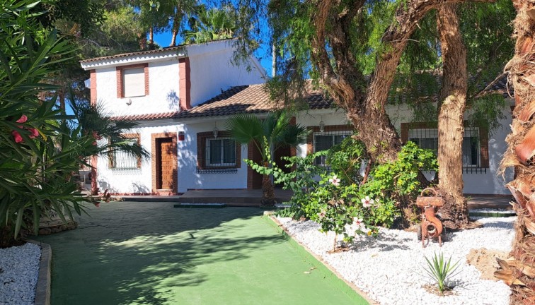 Resale - Chalet - Orihuela