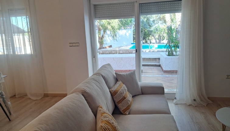 Resale - Chalet - Orihuela