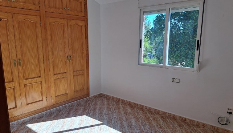 Resale - Chalet - Orihuela