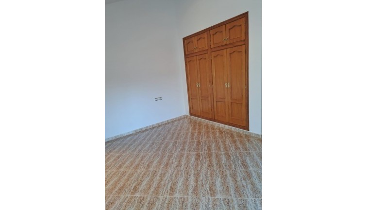 Resale - Chalet - Orihuela