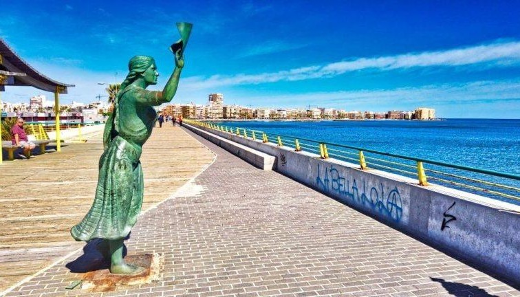 Nybyggen -  Bostad - Översta våningen  - Torrevieja - LA MATA