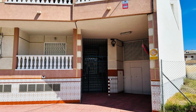 Resale - Chalet - Torrevieja - Playa de los Locos