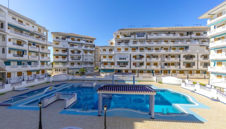 Resale - Apartment - Torrevieja - LA MATA