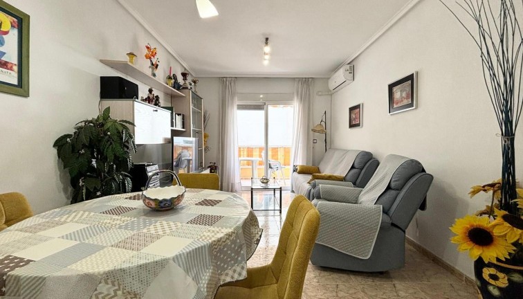 Resale - Apartment - Torrevieja - Playa del Cura