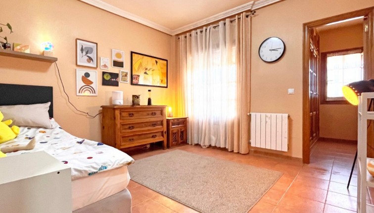 Resale - Chalet - Orihuela Costa - Punta Prima