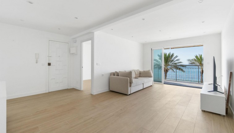 Resale - Apartment - Torrevieja - Playa del cura