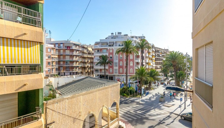 Återförsäljning - Lägenhet - Torrevieja - Playa del Cura