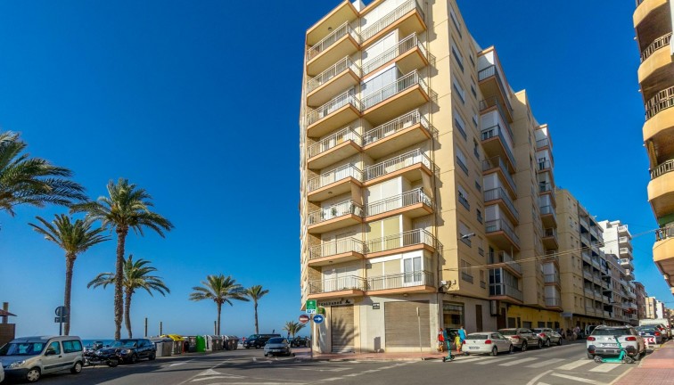 Återförsäljning - Lägenhet - Torrevieja - Playa del Cura