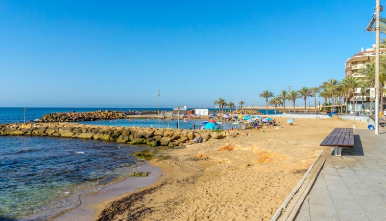 Återförsäljning - Lägenhet - Torrevieja - Playa del Cura