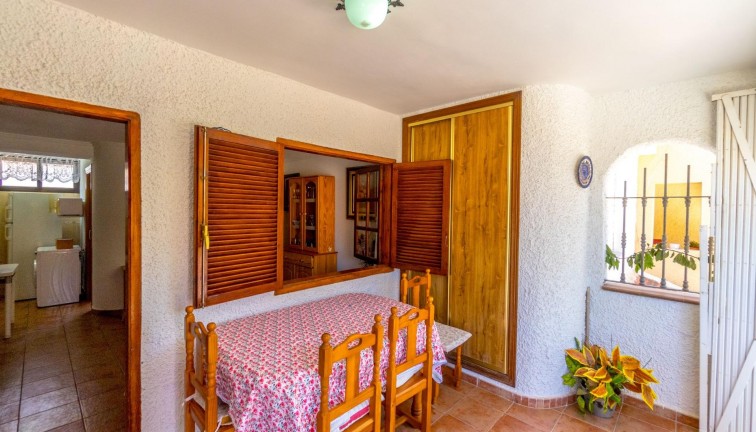 Resale - Bungalow - Pilar de la Horadada - Mil Palmeras