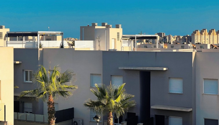 Jälleenmyynti - Bungalow - Torrevieja - Aguas Nuevas