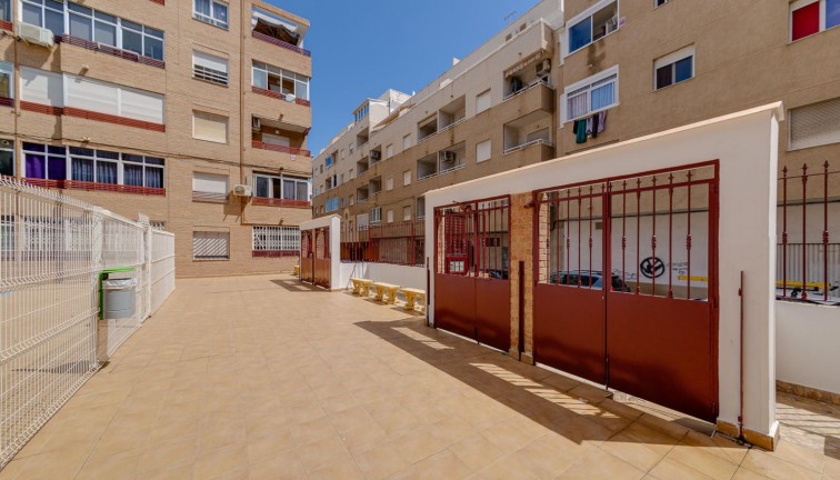 Resale - Apartment - Torrevieja - El molino