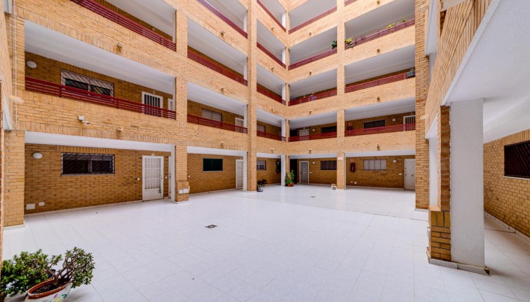 Resale - Apartment - Torrevieja - El molino