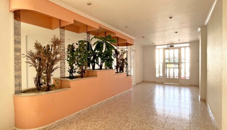 Resale - Apartment - Torrevieja - Acequion