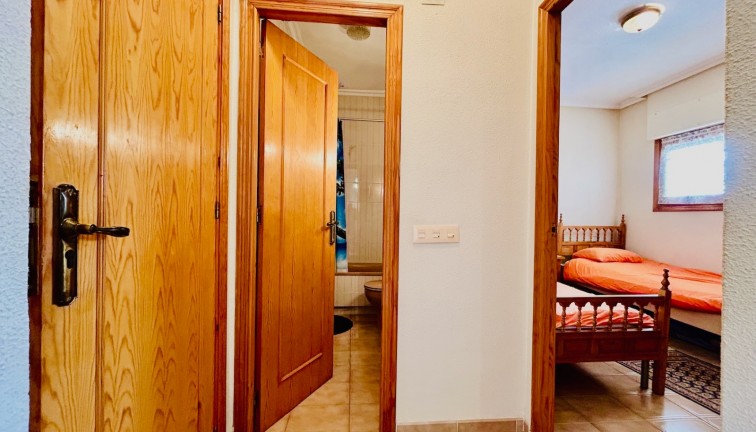 Resale - Apartment - Torrevieja - Punta Prima