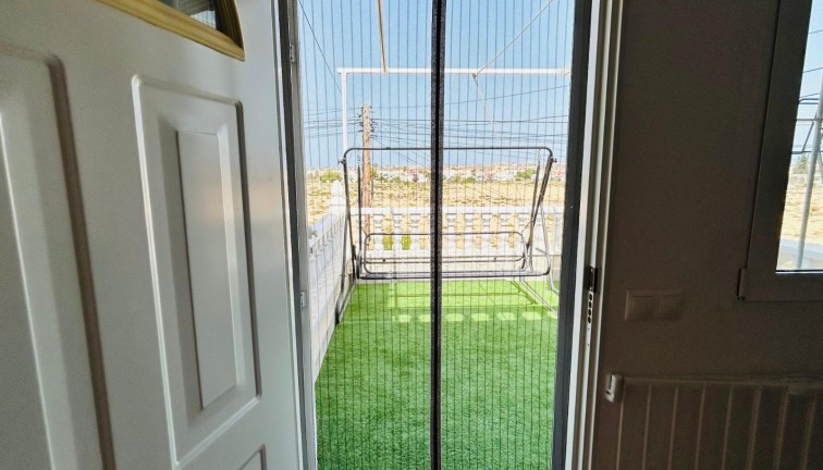 Resale - Semi-Detached - Torrevieja - La Siesta