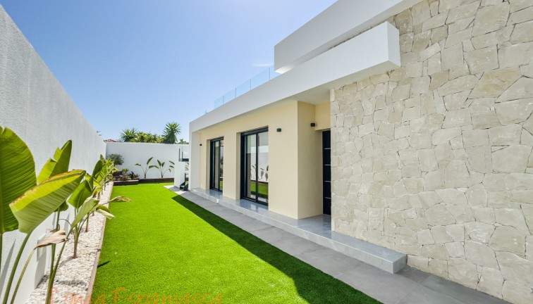 Uudistuotanto - Luxury Villa - Torrevieja - Torreta Florida