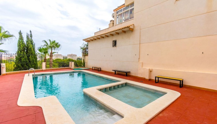 Resale - Apartment - Orihuela Costa - Campoamor