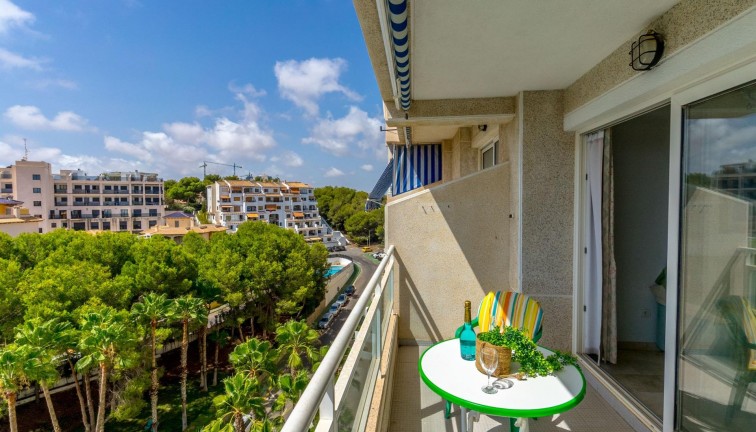 Resale - Apartment - Orihuela Costa - Campoamor