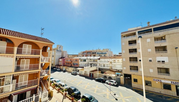 Återförsäljning - Lägenhet - Torrevieja - LA MATA