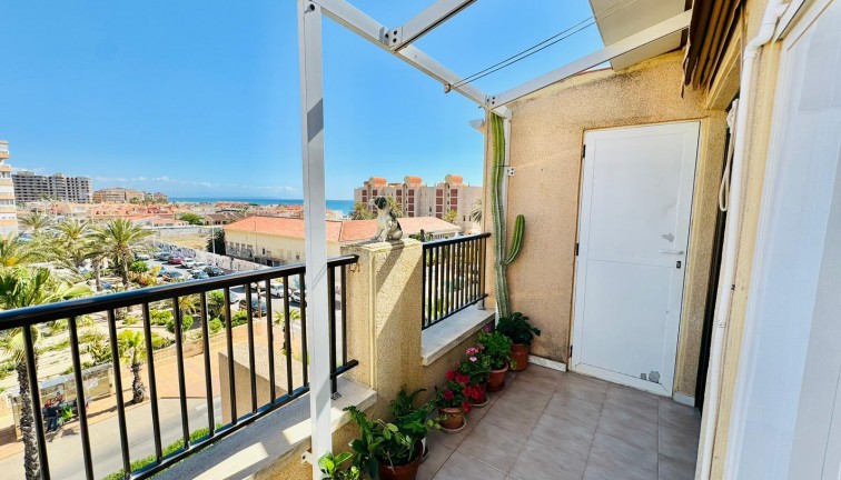 Resale - Apartment - Torrevieja - LA MATA