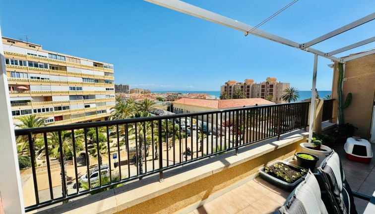 Resale - Apartment - Torrevieja - LA MATA