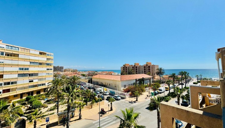 Återförsäljning - Lägenhet - Torrevieja - LA MATA