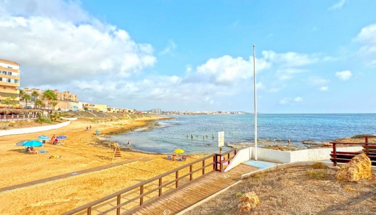 Jälleenmyynti - Asunto - Torrevieja - Cabo cervera