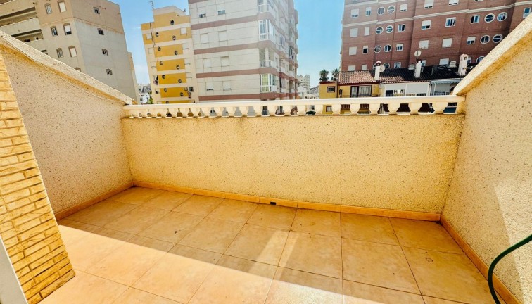 Jälleenmyynti - Bungalow - Torrevieja - Aguas Nuevas