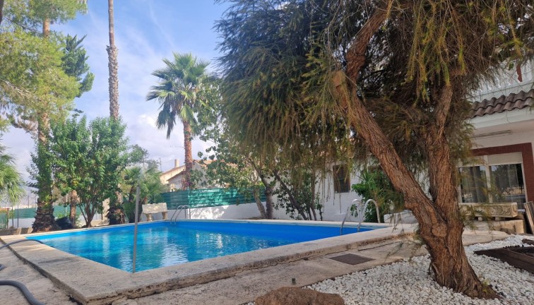 Resale - Chalet - Orihuela