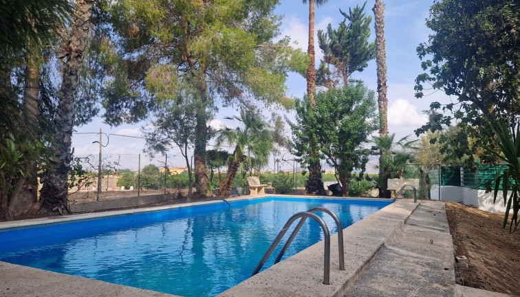 Resale - Chalet - Orihuela