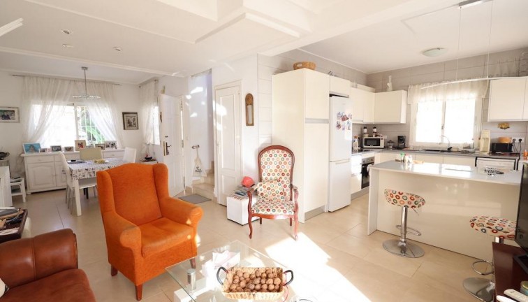 Resale - Chalet - Orihuela Costa - Playa Flamenca