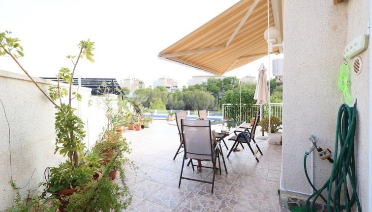 Resale - Chalet - Orihuela Costa - Playa Flamenca