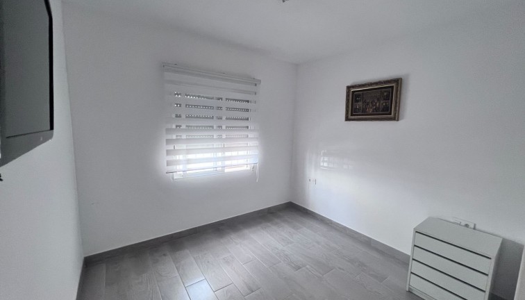 Resale - Apartment - Ground Floor Apartment - Torrevieja - El limonar