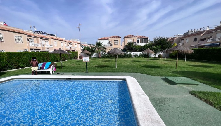 Resale - Apartment - Ground Floor Apartment - Torrevieja - El limonar