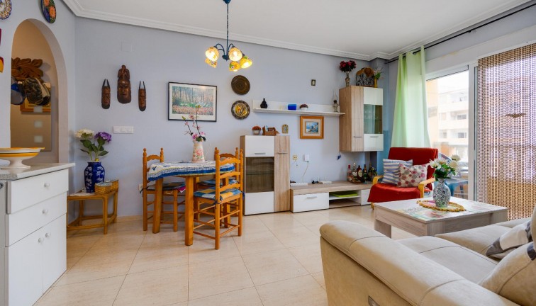 Resale - Apartment - Torrevieja - Acequion