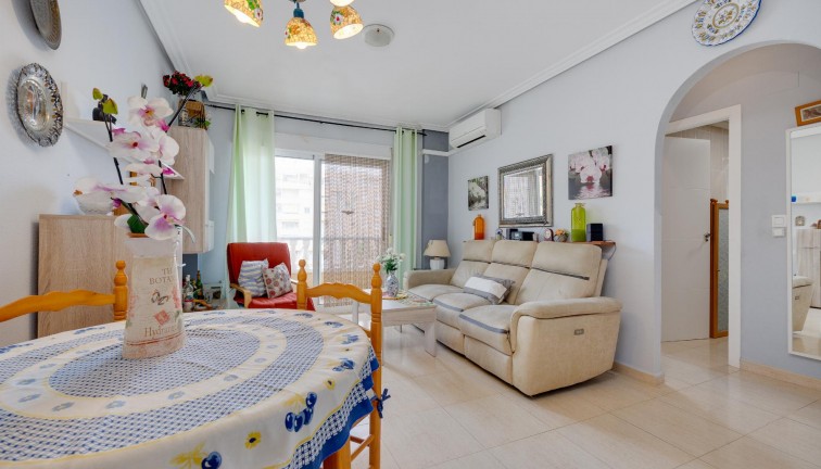 Resale - Apartment - Torrevieja - Acequion