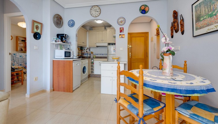 Resale - Apartment - Torrevieja - Acequion