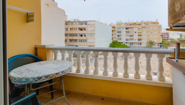 Resale - Apartment - Torrevieja - Acequion