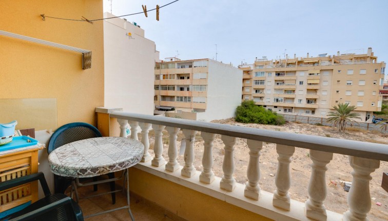 Resale - Apartment - Torrevieja - Acequion