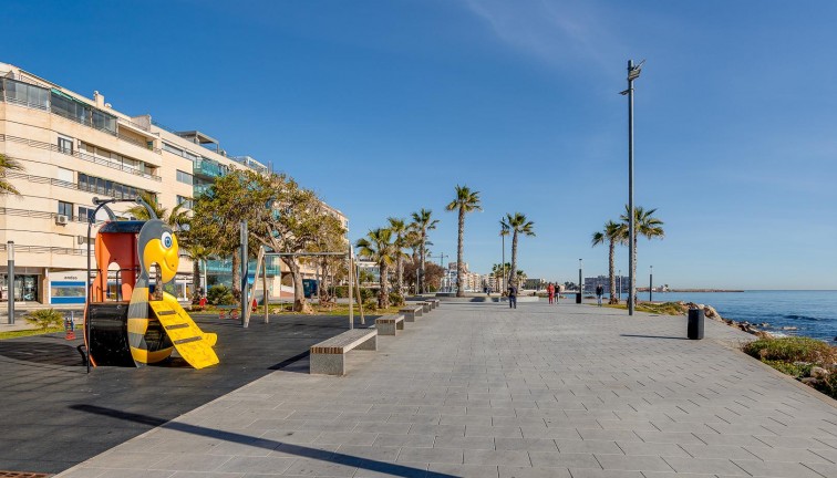 Återförsäljning - Lägenhet - Torrevieja - Acequion