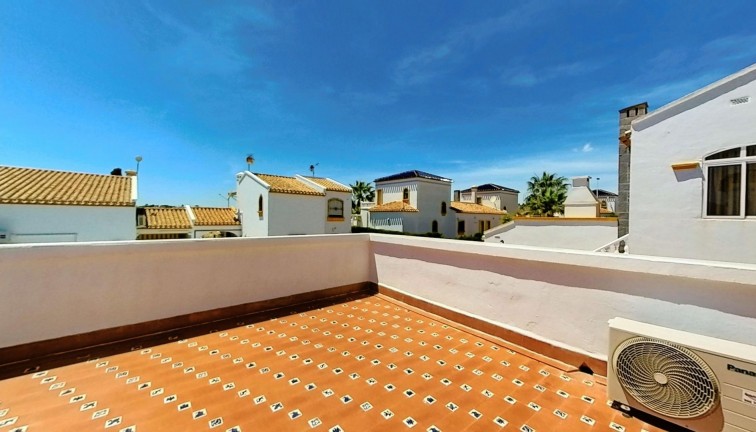 Resale - Chalet - Orihuela Costa - Los Dolses