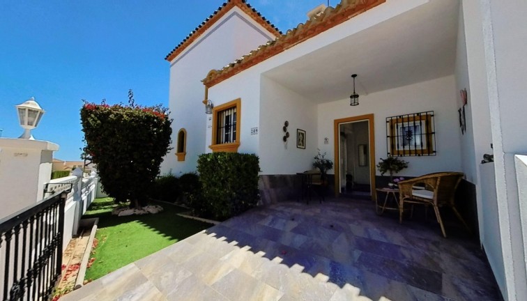 Resale - Chalet - Orihuela Costa - Los Dolses